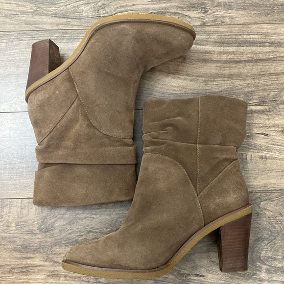 Vince Camuto Parka Taupe Suede Heeled Boot size 9.5 M - Picture 5 of 9